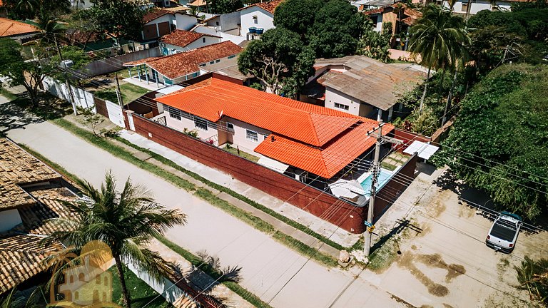 Casa c/ Piscina e Área Gourmet Perto da Praia