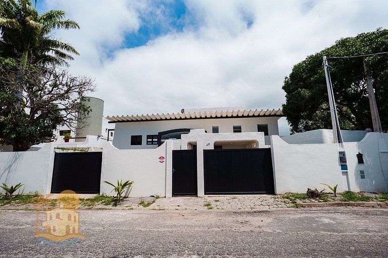 Casa com Vista para a Praia e Área Gourmet
