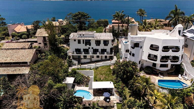 Casa com Vista para a Praia e Área Gourmet