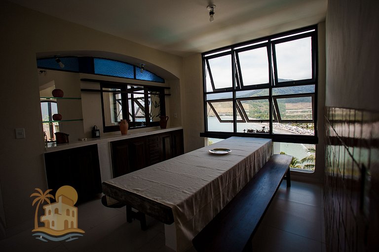 Casa com Vista para a Praia e Área Gourmet