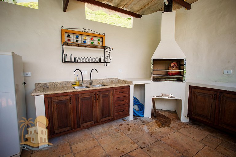 Casa com Vista para a Praia e Área Gourmet