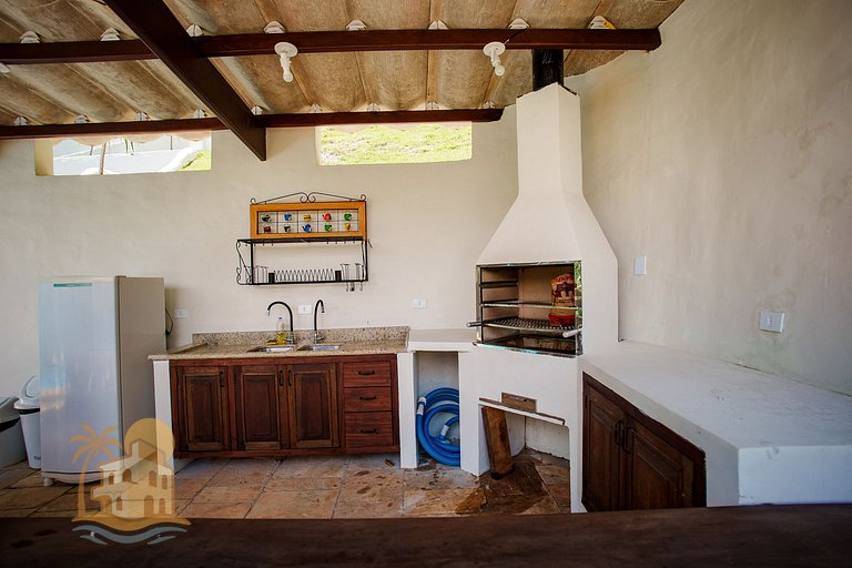 Casa com Vista para a Praia e Área Gourmet