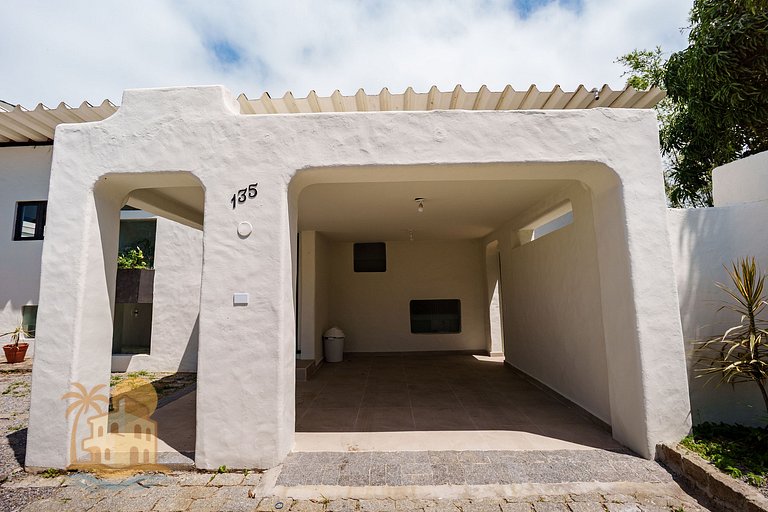 Casa com Vista para a Praia e Área Gourmet