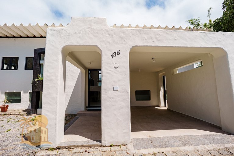 Casa com Vista para a Praia e Área Gourmet